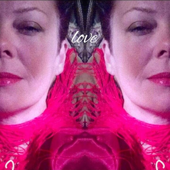 Meet your Posher, Cynthia - Picture 6 of 6